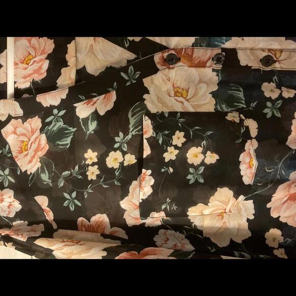 Torrid Semi- Sheer Black Floral Babysoll Flowy Button Up Blouse Size 1 - Picture 7 of 10